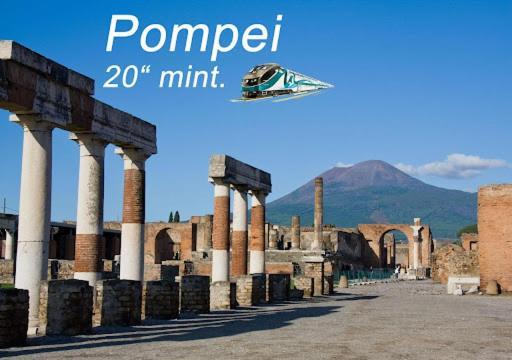 Holiday House Duomo 202 Naples Luaran gambar